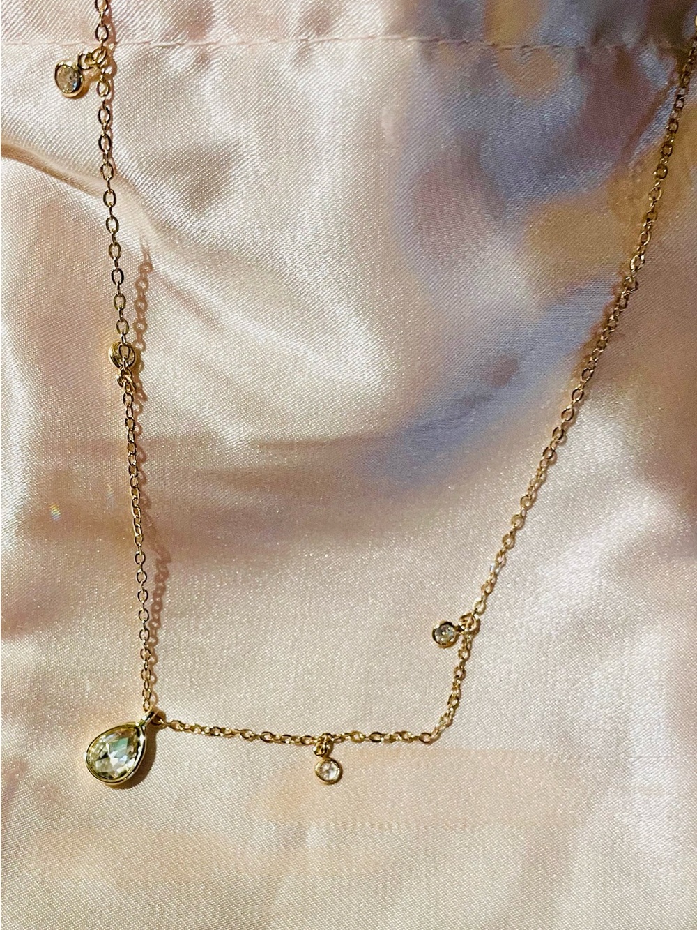 ETTIKA Dripping Crystals Drop Necklace 18k Gold Plated CZ w/Pouch *NWT* - Picture 12 of 16